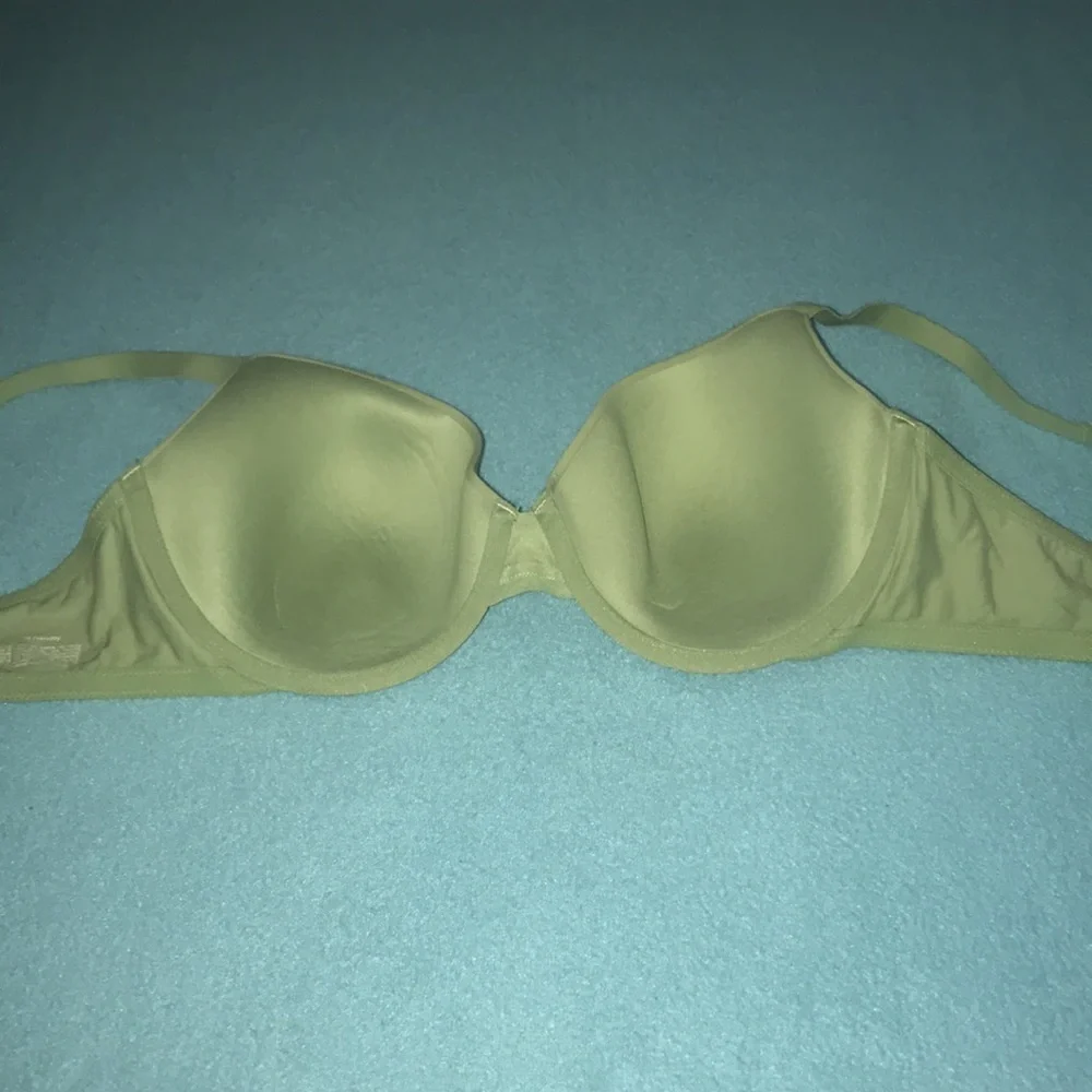 𝅺AUDEN The everyday underwire padded adjustable bra olive green size 36D